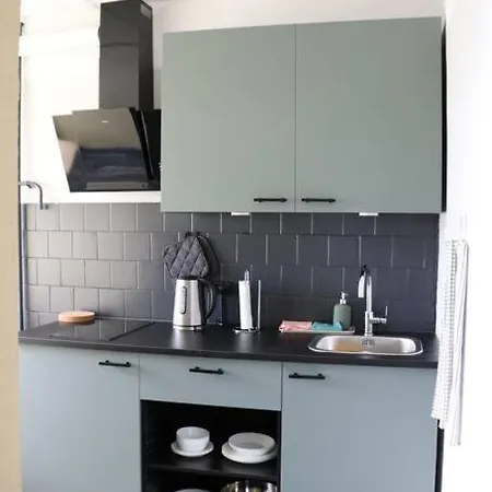 Dzivoklis Ar Skatu Par Aluksni Apartament